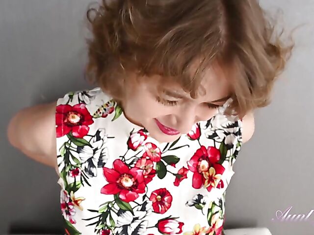 Russian hairy MILF Yulenka is in a playful mood