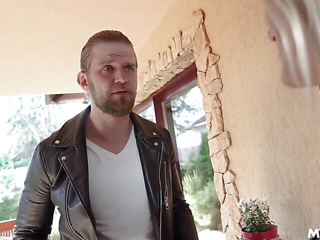 Stop time and fuck with charming Cherry Kiss