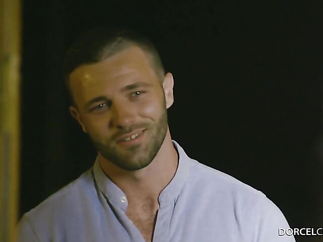 Birthday fuck in the next room with exotic Maïlyne