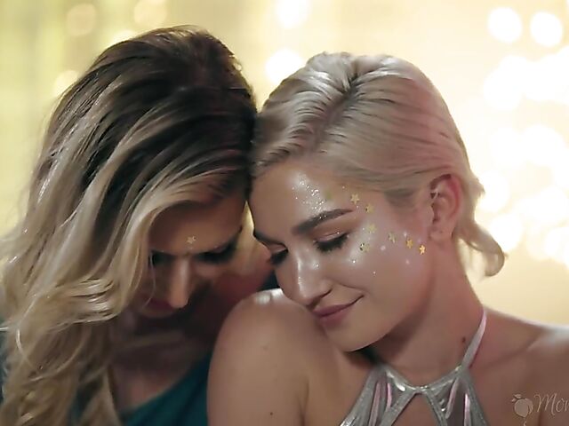 Skye Blue one on one with lesbian MILF Brooke Banner while waiting for the future to come