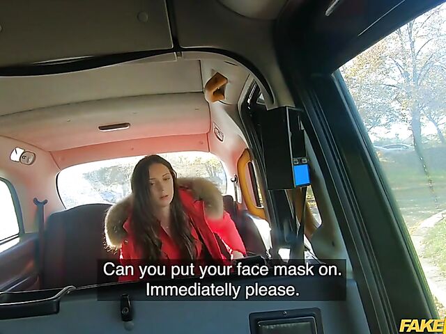 Taxi fuck in quarantine with masked Isabella De Laa