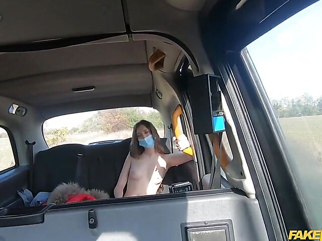 Taxi fuck in quarantine with masked Isabella De Laa