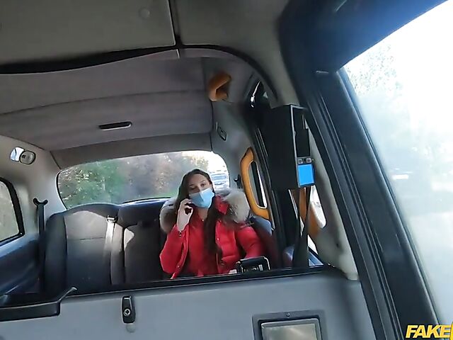 Taxi fuck in quarantine with masked Isabella De Laa
