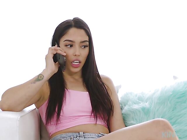 Latina massage with naked and needy Vanessa Sky