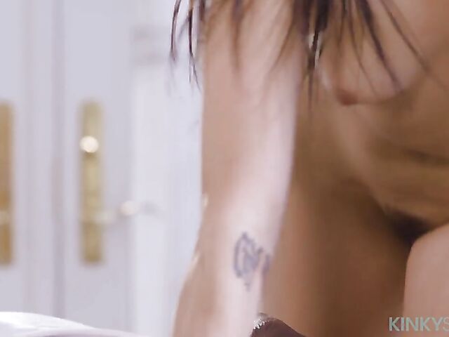 Latina massage with naked and needy Vanessa Sky