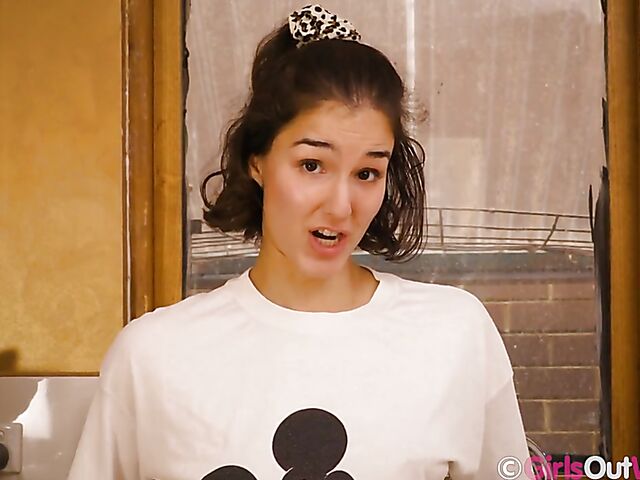 Australian solo girl Wendy gets nude and fingers herself in the kitchen