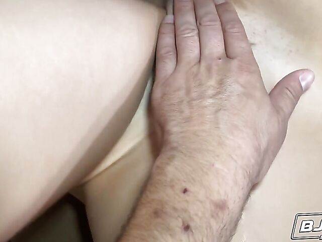 Mouth fuck session with nice bikini girl Andi Rose