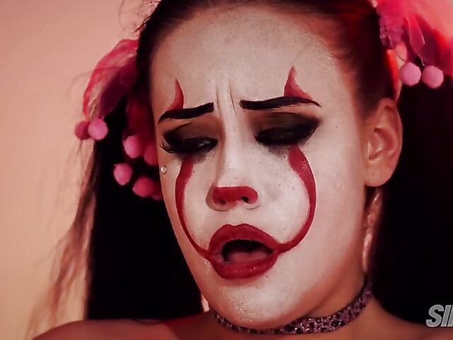 Chloe Bailey's painted face hides her emotions during anal sex