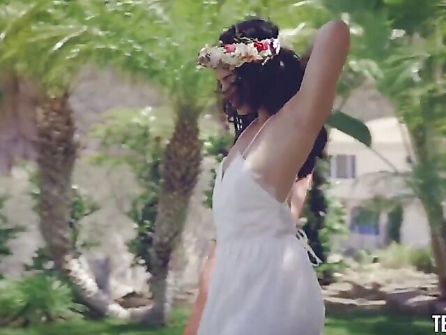 Hot sex in the middle of the summer with Violet Starr