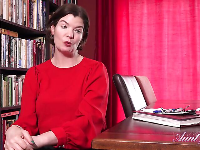 Hairy MILF professor in black stockings Jenny masturbates at home