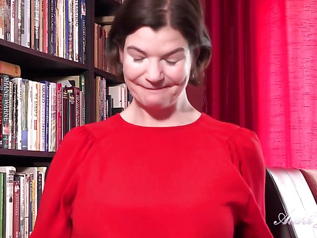 Hairy MILF professor in black stockings Jenny masturbates at home