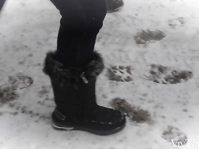 Lesbian babes Mary Rock and Zuzu Sweet get nostalgic and warm each other up