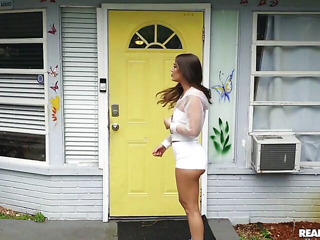 Standing sex behind the door with Kendra Heart