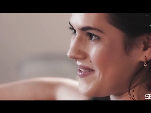 Sensual lesbians Eve Sweet and Serina Gomez take it slow