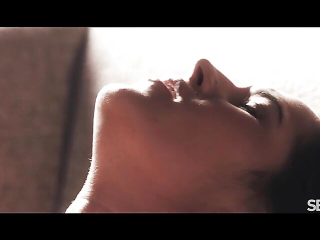 Sensual lesbians Eve Sweet and Serina Gomez take it slow