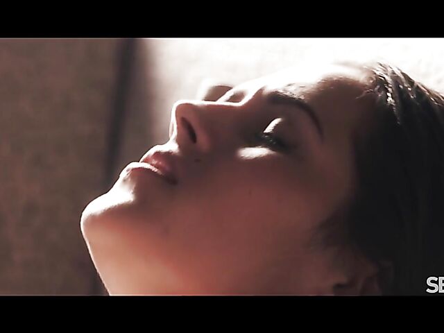 Sensual lesbians Eve Sweet and Serina Gomez take it slow