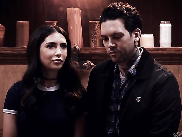 Small Hands fucks the hell out of blonde tranny Aubrey Kate