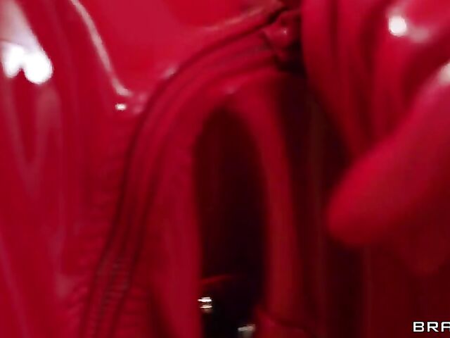 Big tits latex babe Gabbie Carter is ready for it