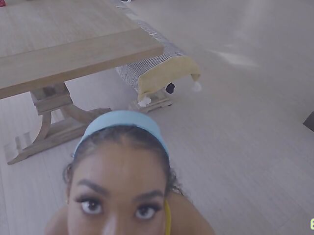 Virtual POV sex with exotic gamer girl Sarah Lace