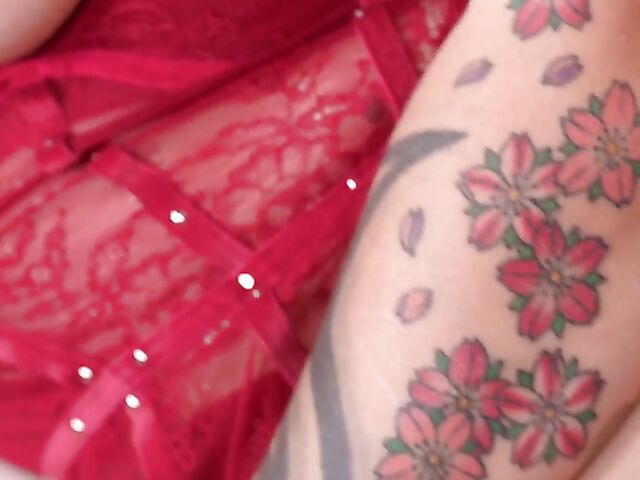 Elegant MILF with big tits Dominno is totally fuckable