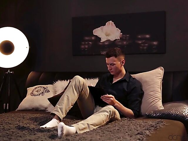 Slim Italian chick Silvia Soprano wants passionate sex tonight