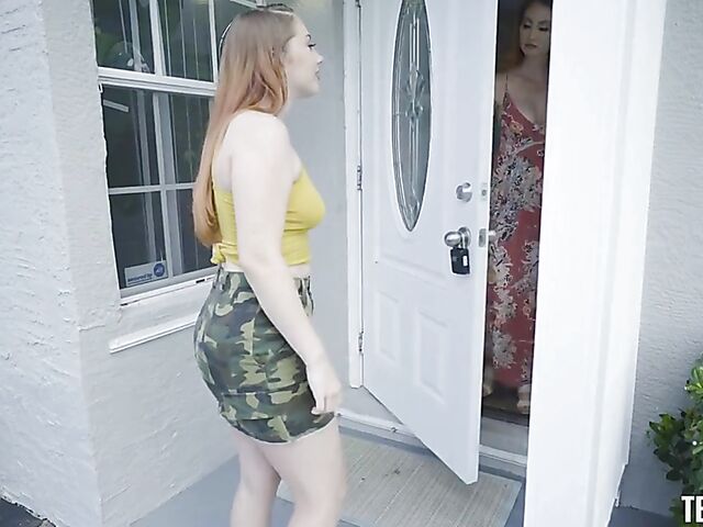 MILF lesbian Kendra James loves eating Arietta Adams' young ass and pussy