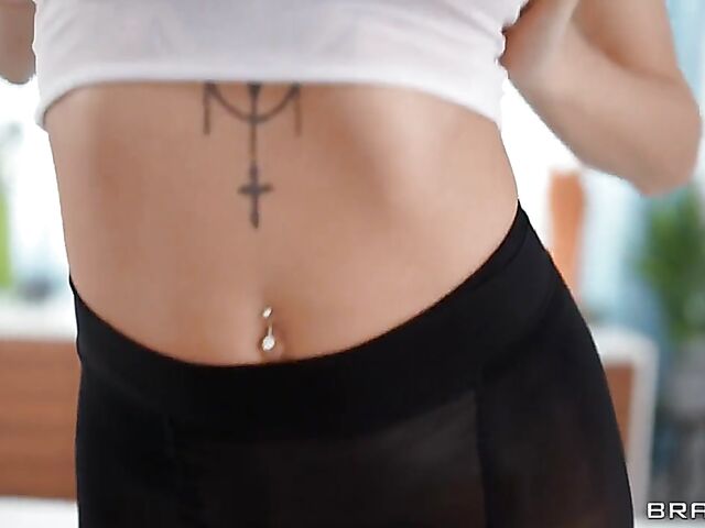 Pantyhose fuck on the massage table with big boobs brunette Azul Hermosa