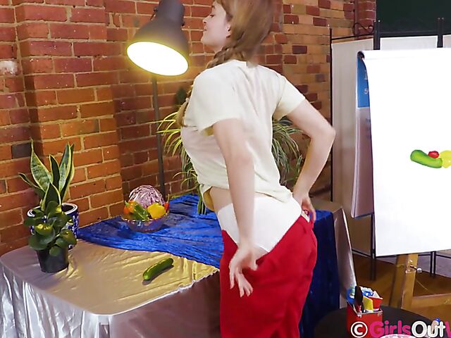 Horny painter Laney Day puts a cucumber in her pussy