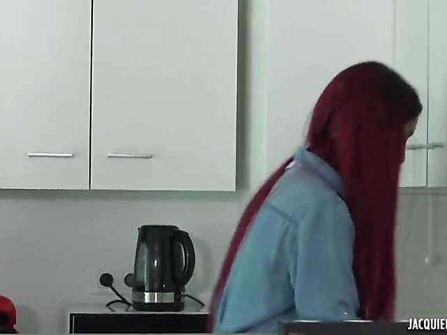 Carlie, 29 - Long-haired French redhead anal screwed