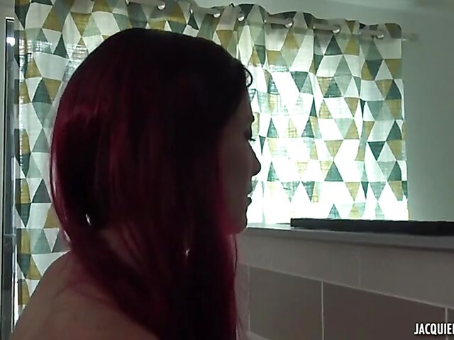 Carlie, 29 - Long-haired French redhead anal screwed