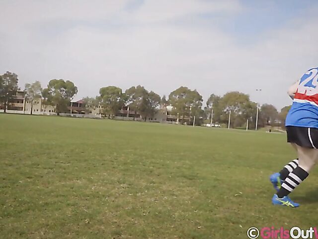 Ginger Snaps - Chubby solo with a glass toy in the locker room