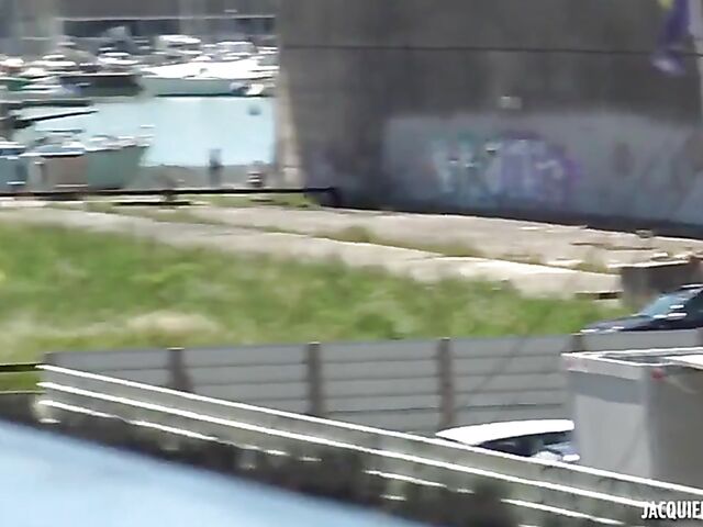 Tall French lady Carlie tries double anal penetration