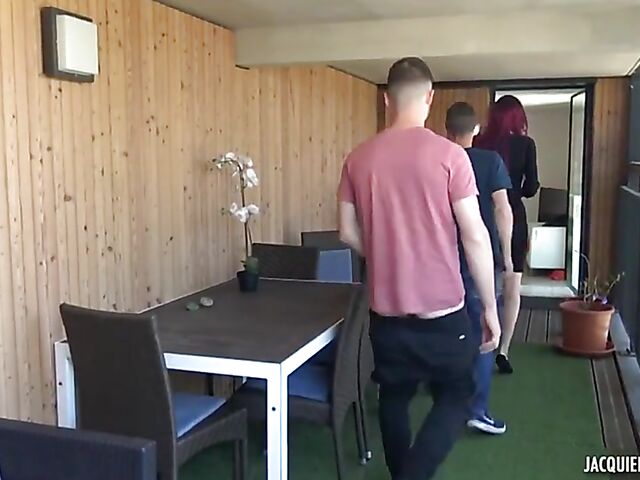 Tall French lady Carlie tries double anal penetration