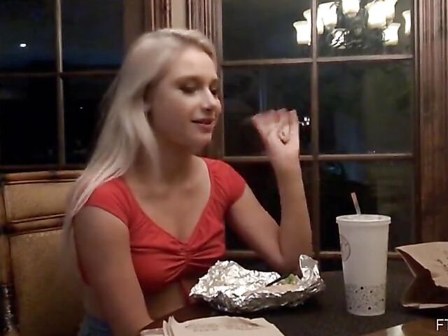 Flirty blonde babe Scarlett posing and masturbating