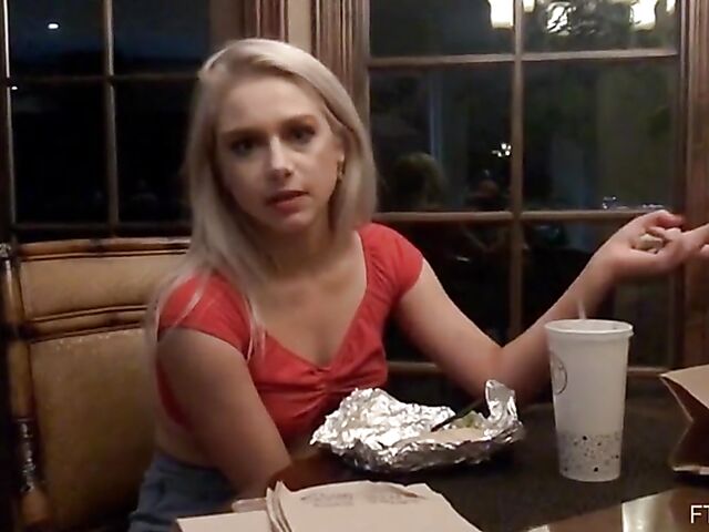 Flirty blonde babe Scarlett posing and masturbating