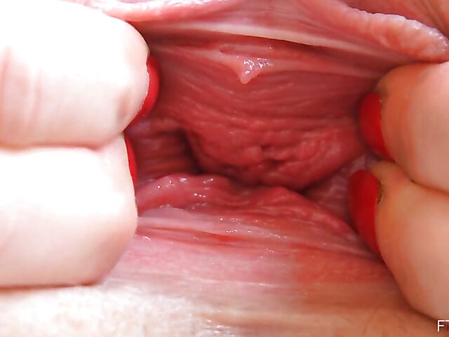 Blonde FTV girl Scarlett is addicted to toys