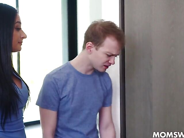 Mom swap foursome with Sheena Ryder and Tia Cyrus