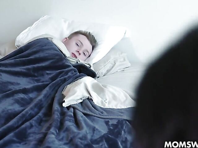 Mom swap foursome with Sheena Ryder and Tia Cyrus