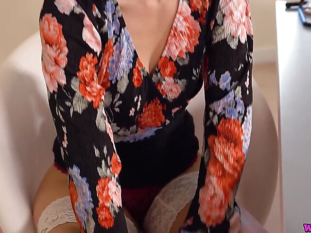 Wanking instructions from horny Tracy Rose