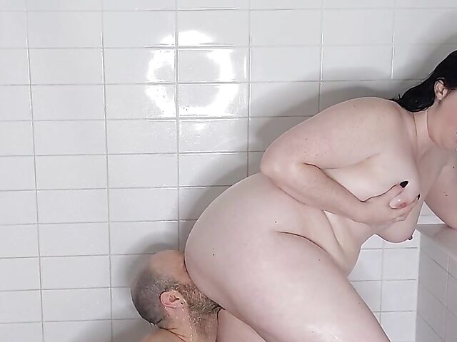 Raven & Jacques - Shower fuck with a chubby brunette