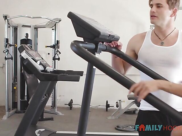 Hot asian fitness babe Ember Snow gets plowed