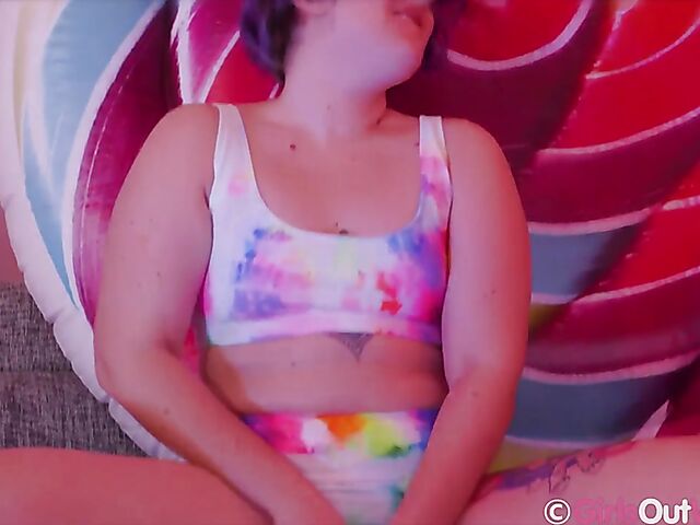 Purple-haired Zoe Faye's inflatable toys and glass dildo