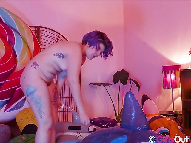 Purple-haired Zoe Faye's inflatable toys and glass dildo