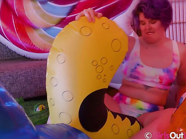 Purple-haired Zoe Faye's inflatable toys and glass dildo