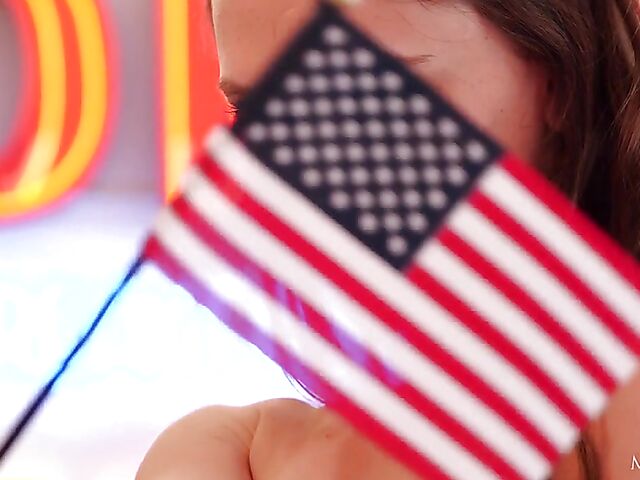 Izzy Lush - Slim girl masturbating at the diner