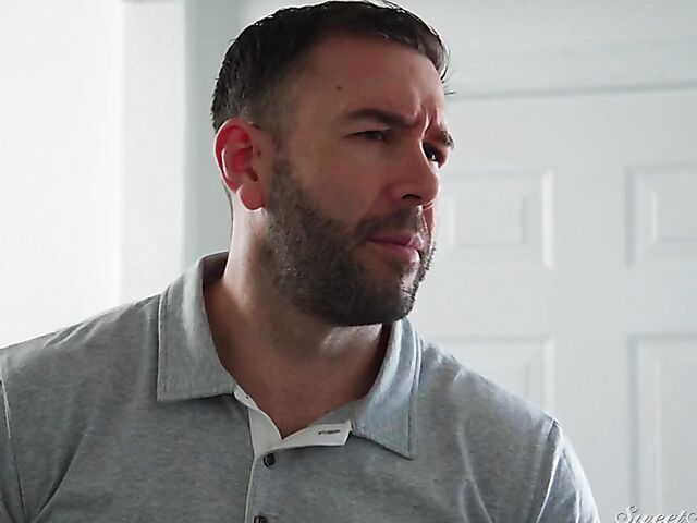 Pierced nipple babe Gizelle Blanco passionately fucked