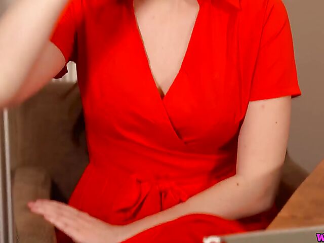 Sophia Smith - English MILF teacher JOI tease