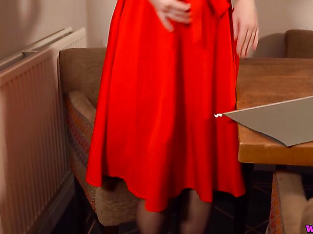 Sophia Smith - English MILF teacher JOI tease