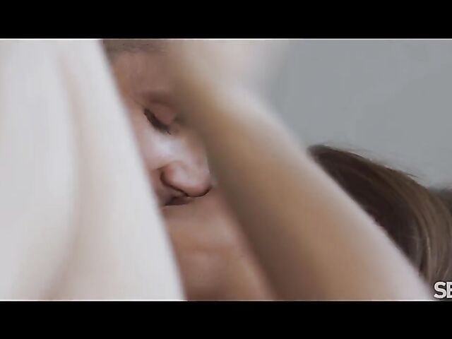 Passionate sex and creampie in the afternoon with hot Emily Mayers