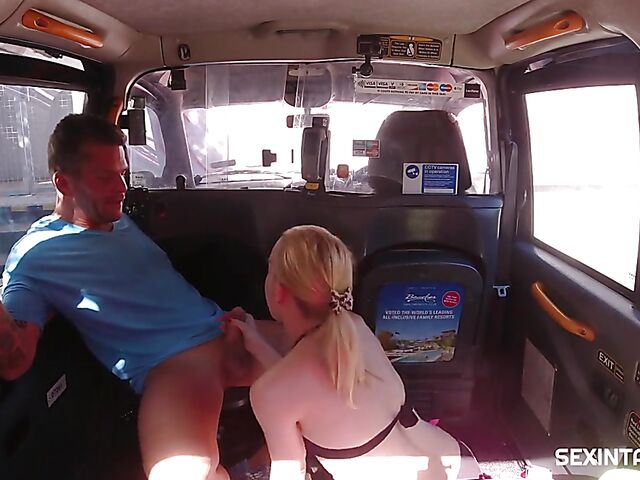 Czech taxi sex with reckless blonde Rebecca Black